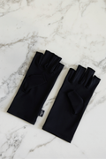 MY SHIELD BASALT ZWART UPF 50+ handschoenen met open-tip design