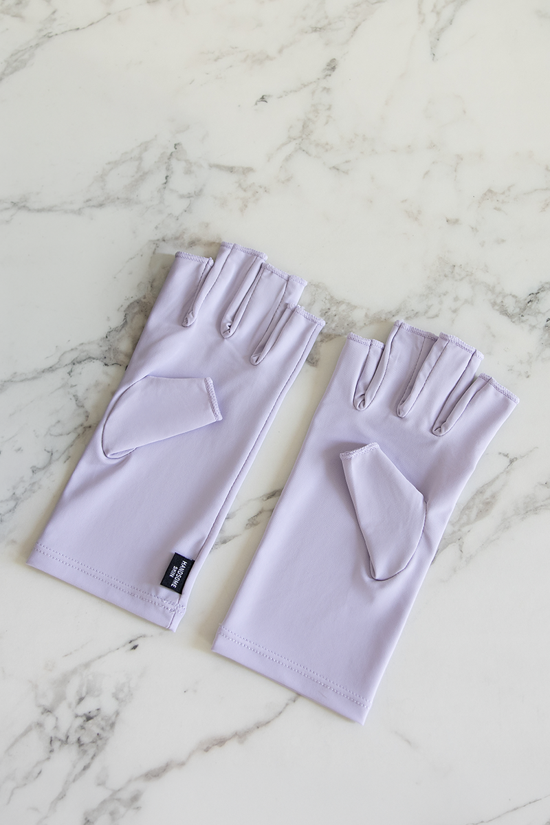 MY MINERAL KUNZITE licht paarse UPF 50+ handschoenen met verfijnde pasvorm en open vingertoppen