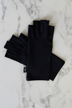 MY MINERAL ONYX ZWART UPF 50+ handschoenen met open vingertoppen